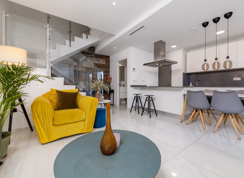 Resale - Townhouse -
Villamartín - Villamartin