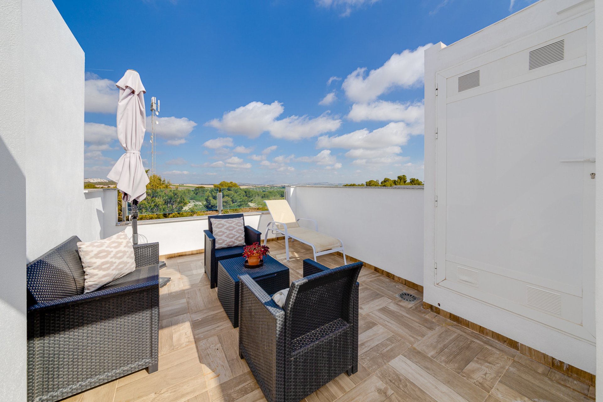 Resale - Townhouse -
Villamartín - Villamartin