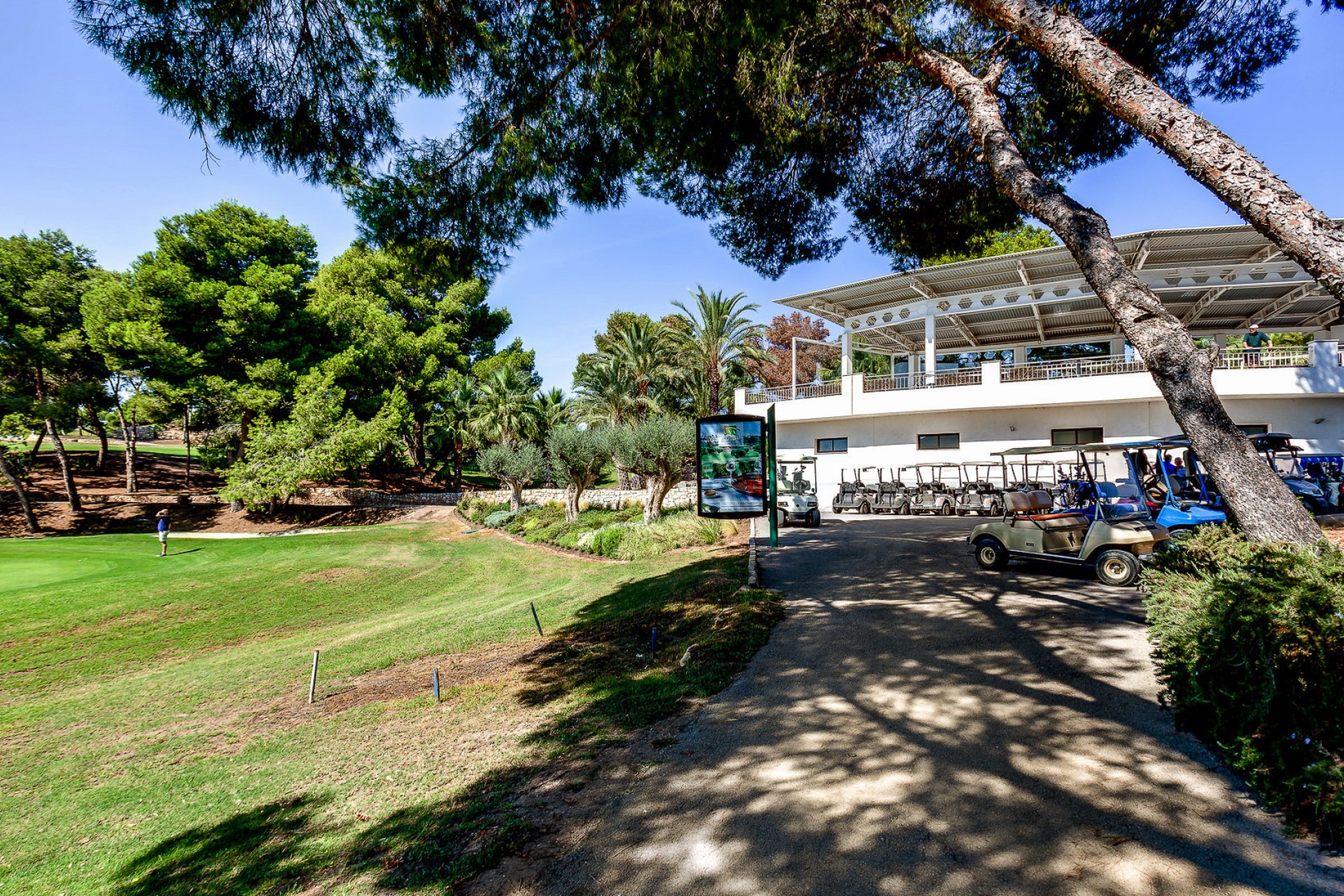 Resale - Townhouse -
Villamartín - Villamartin