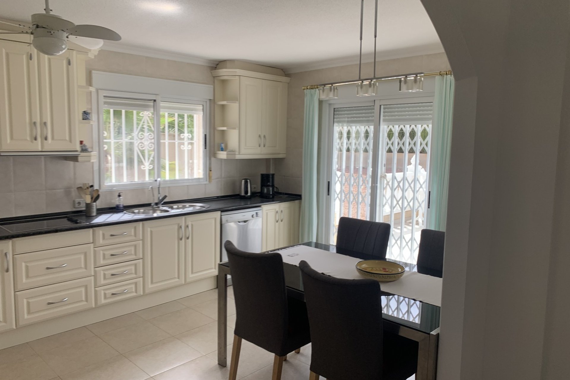 Resale - Villa -
Algorfa (montemar)