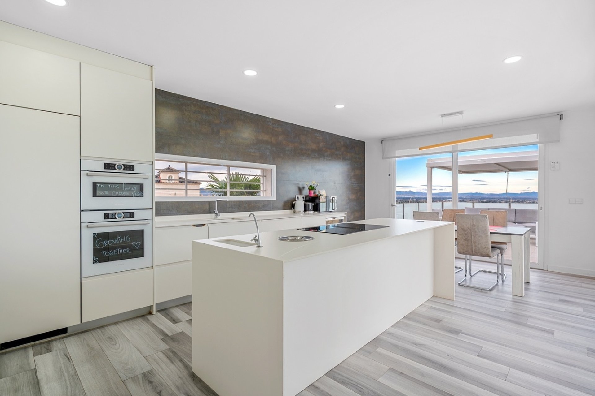 Resale - Villa -
Algorfa