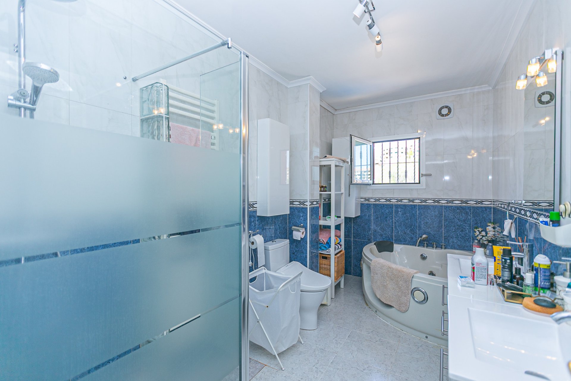 Resale - Villa -
Campoamor - Campoamor Golf