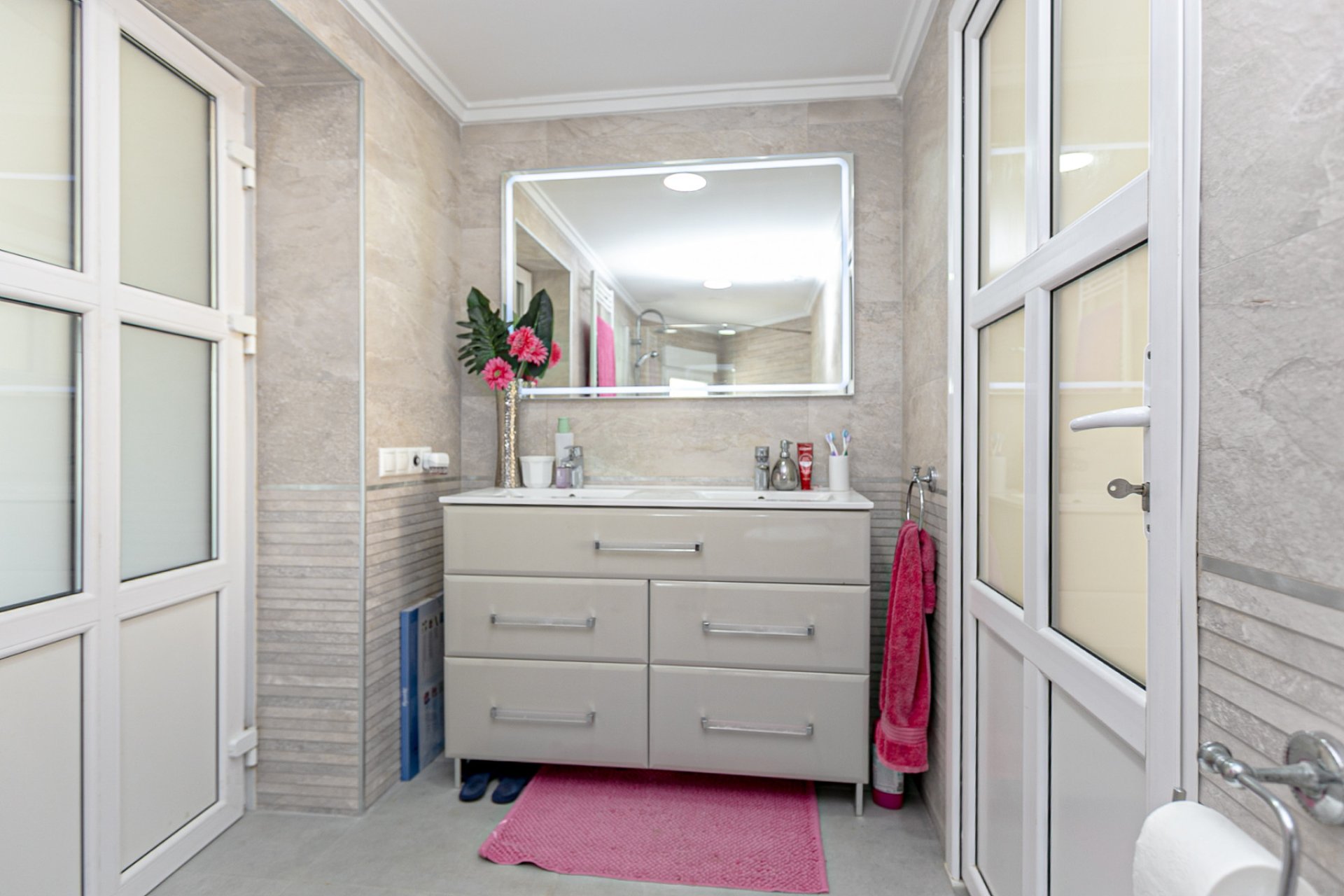 Resale - Villa -
Campoamor - Lomas de Don Juan