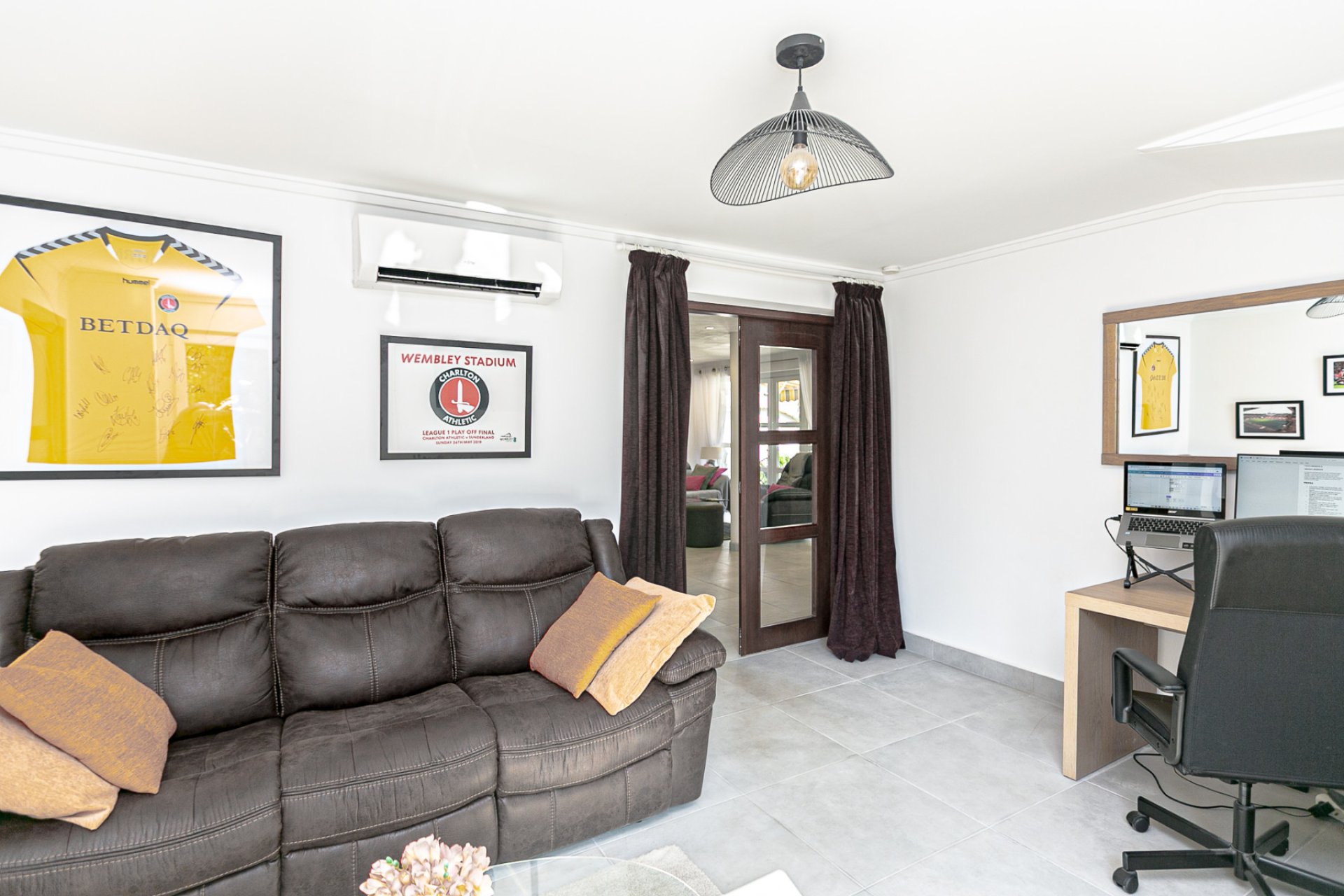 Resale - Villa -
Campoamor - Lomas de Don Juan