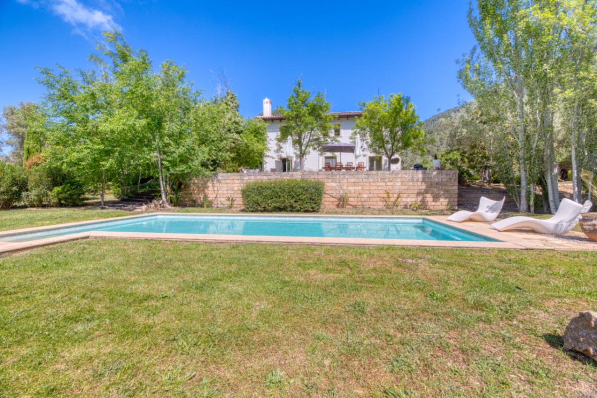 Resale - Villa -
Esporlas - Mallorca