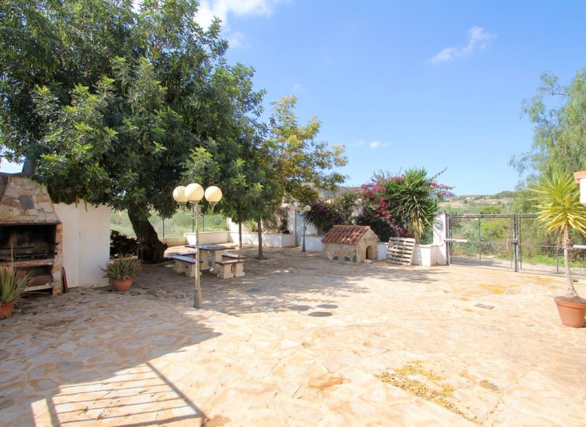Resale - Villa -
Fortuna