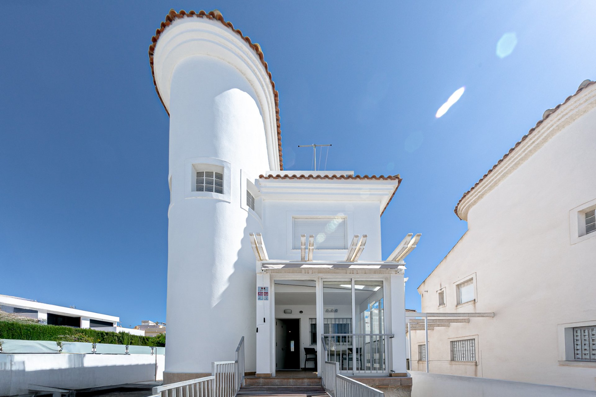 Resale - Villa -
La Marina