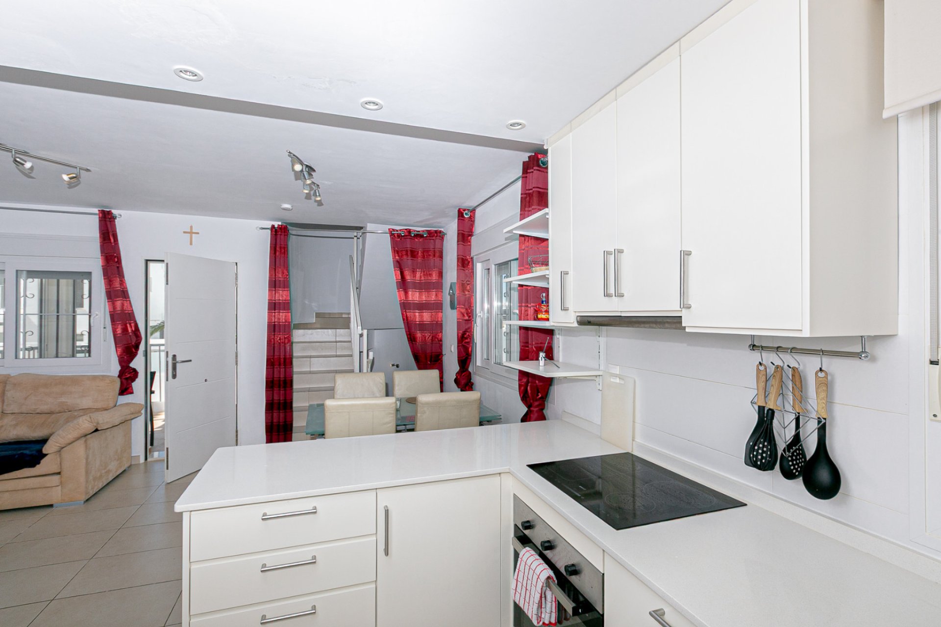 Resale - Villa -
La Marina