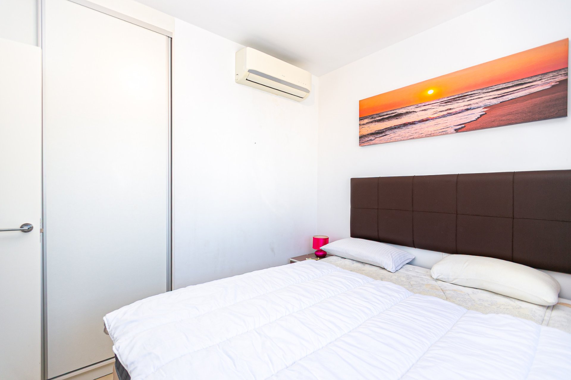 Resale - Villa -
La Marina