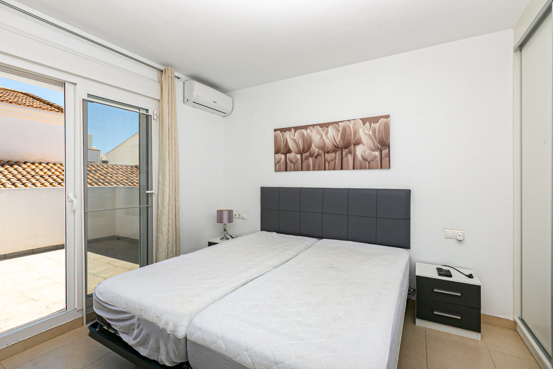 Resale - Villa -
La Marina