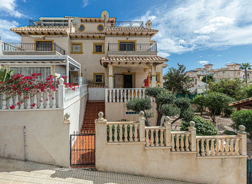 Resale - Villa -
La Zenia - Villas San Jose