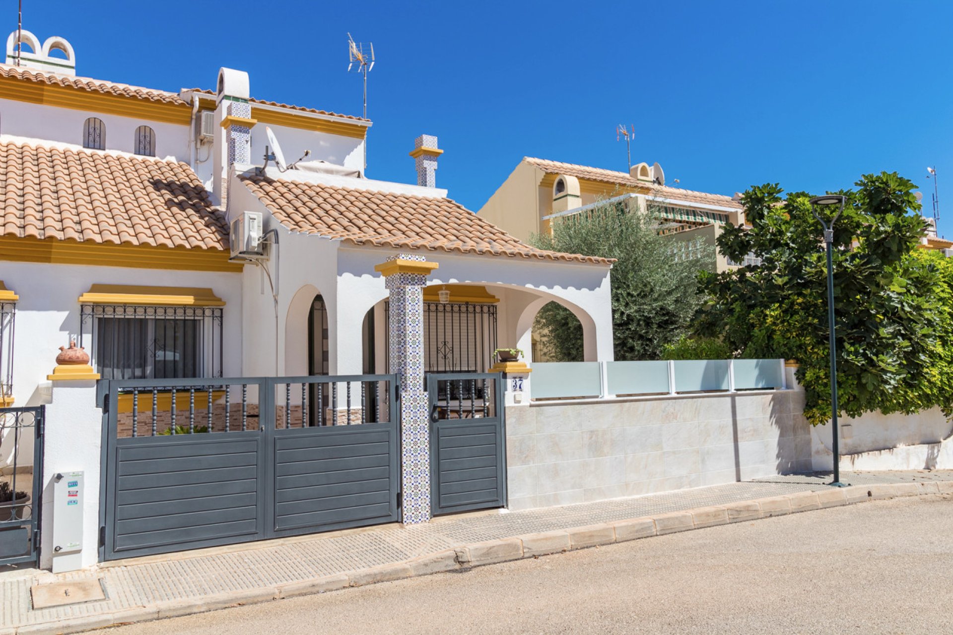 Resale - Villa -
La Zenia