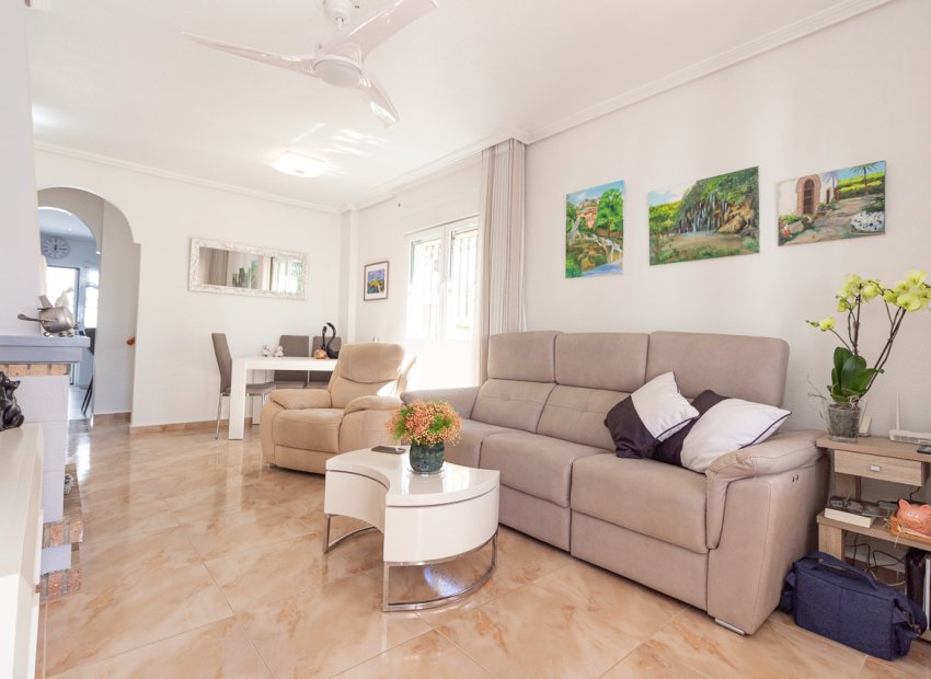 Resale - Villa -
La Zenia