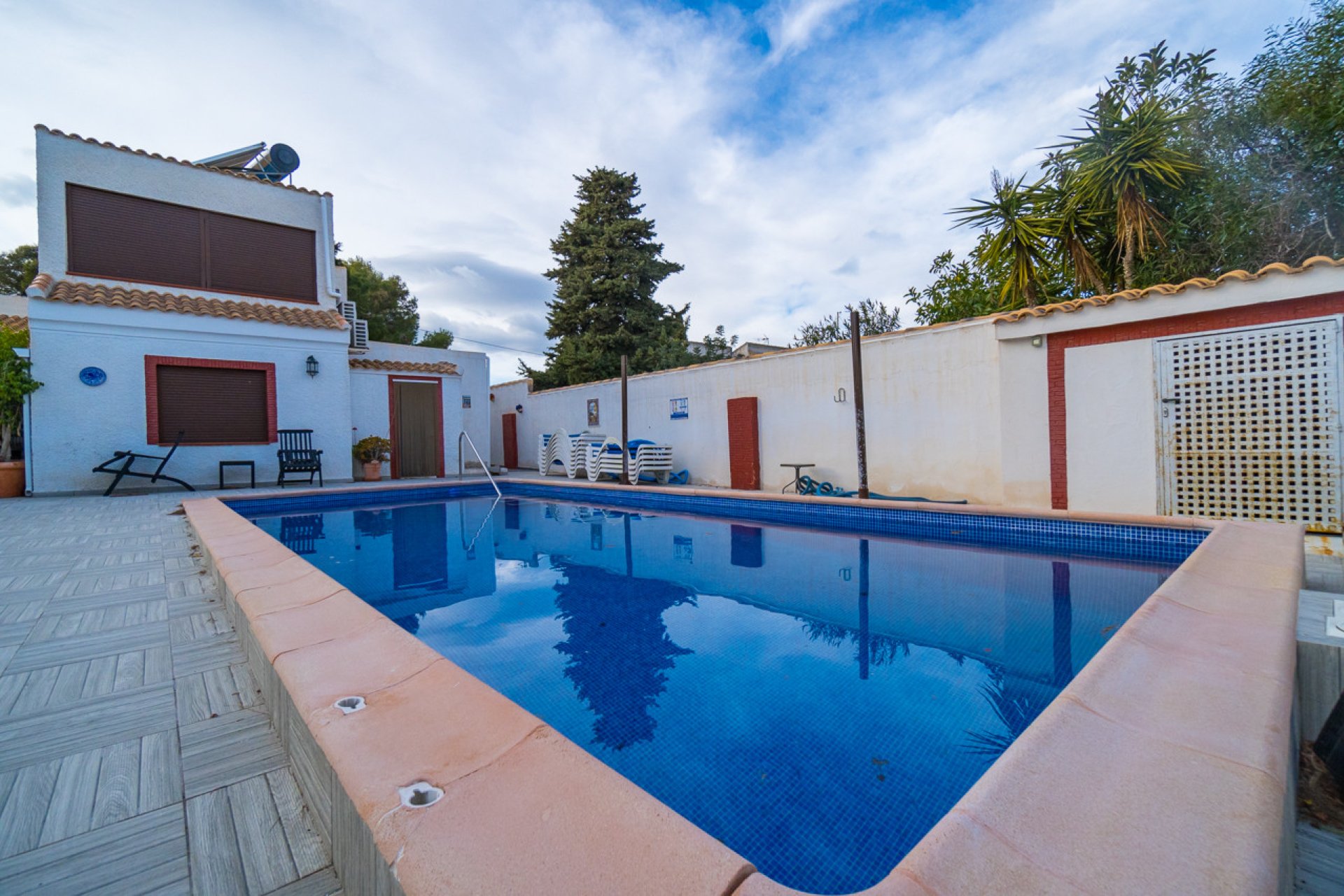 Resale - Villa -
Lomas de Cabo Roig