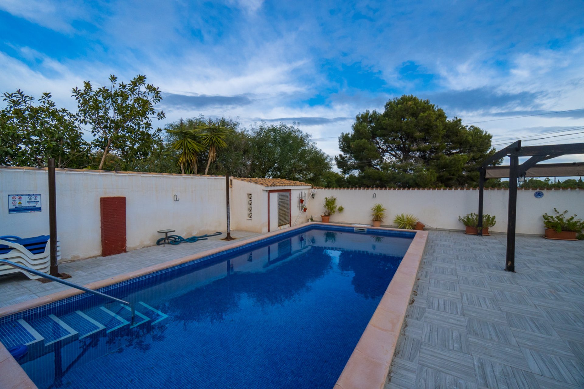 Resale - Villa -
Lomas de Cabo Roig