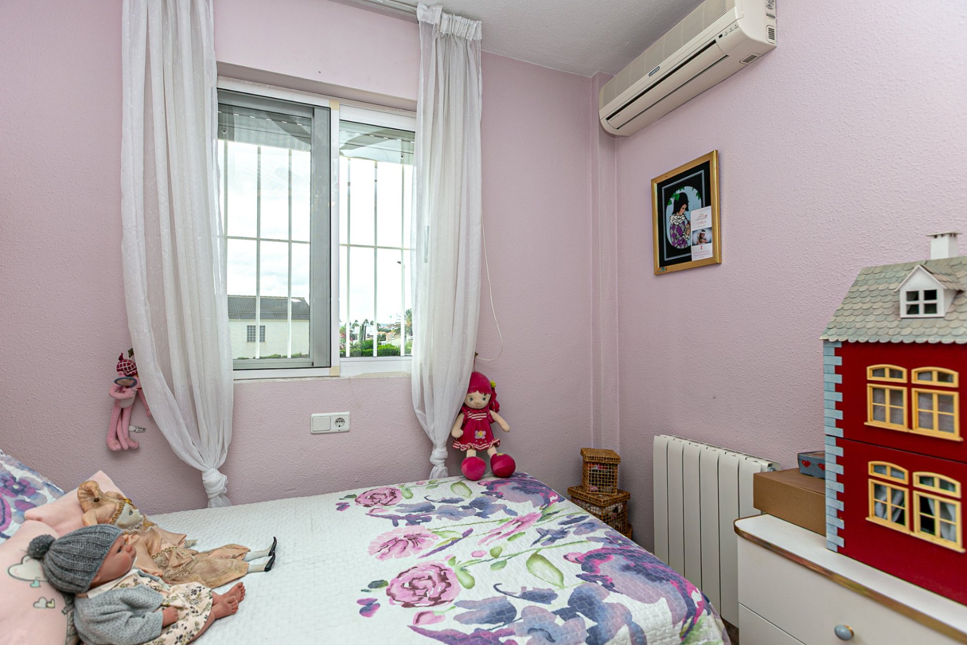 Resale - Villa -
Los Altos