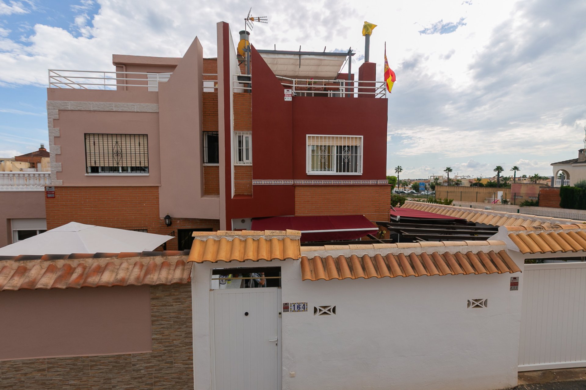 Resale - Villa -
Los Altos