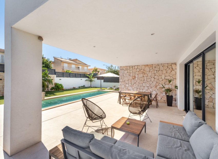 Resale - Villa -
Marrachí - Mallorca