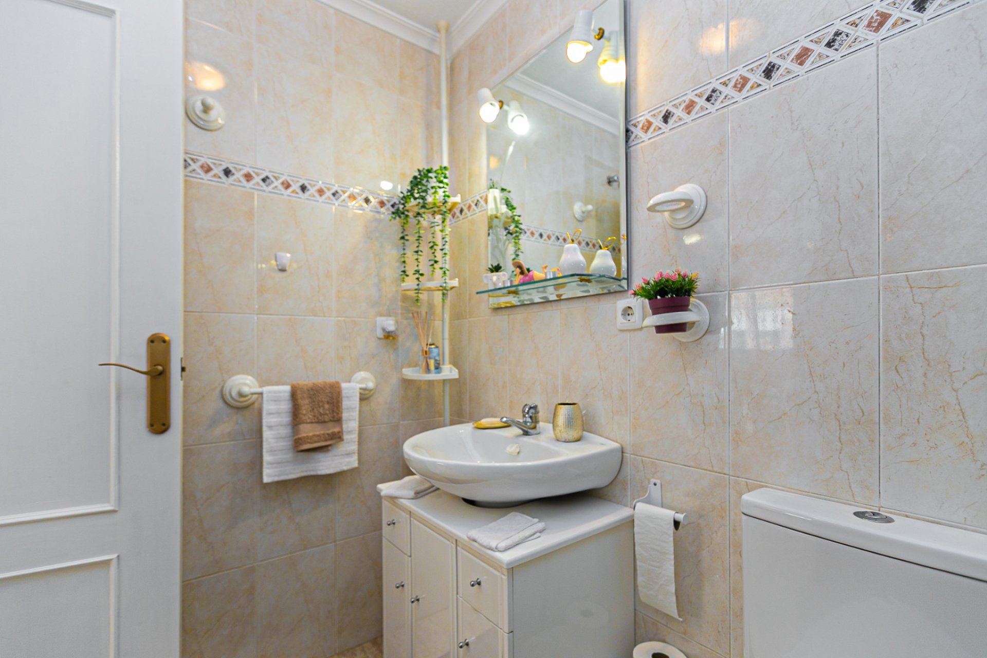 Resale - Villa -
Mil Palmeras - Riomar