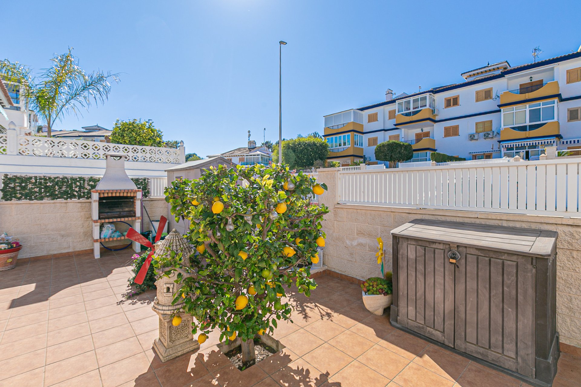 Resale - Villa -
Mil Palmeras - Riomar