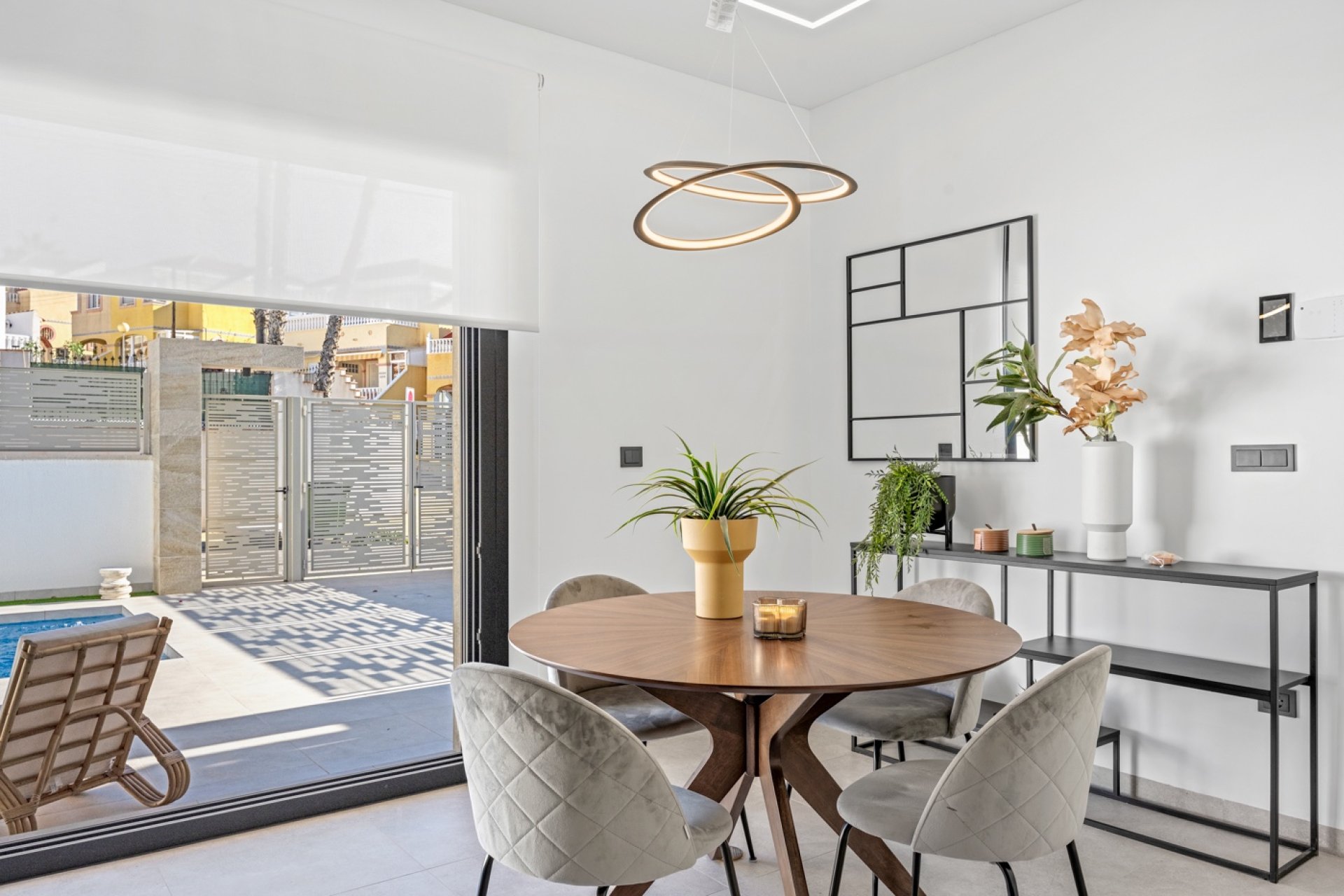 Resale - Villa -
Orihuela Costa - Blue Lagoon