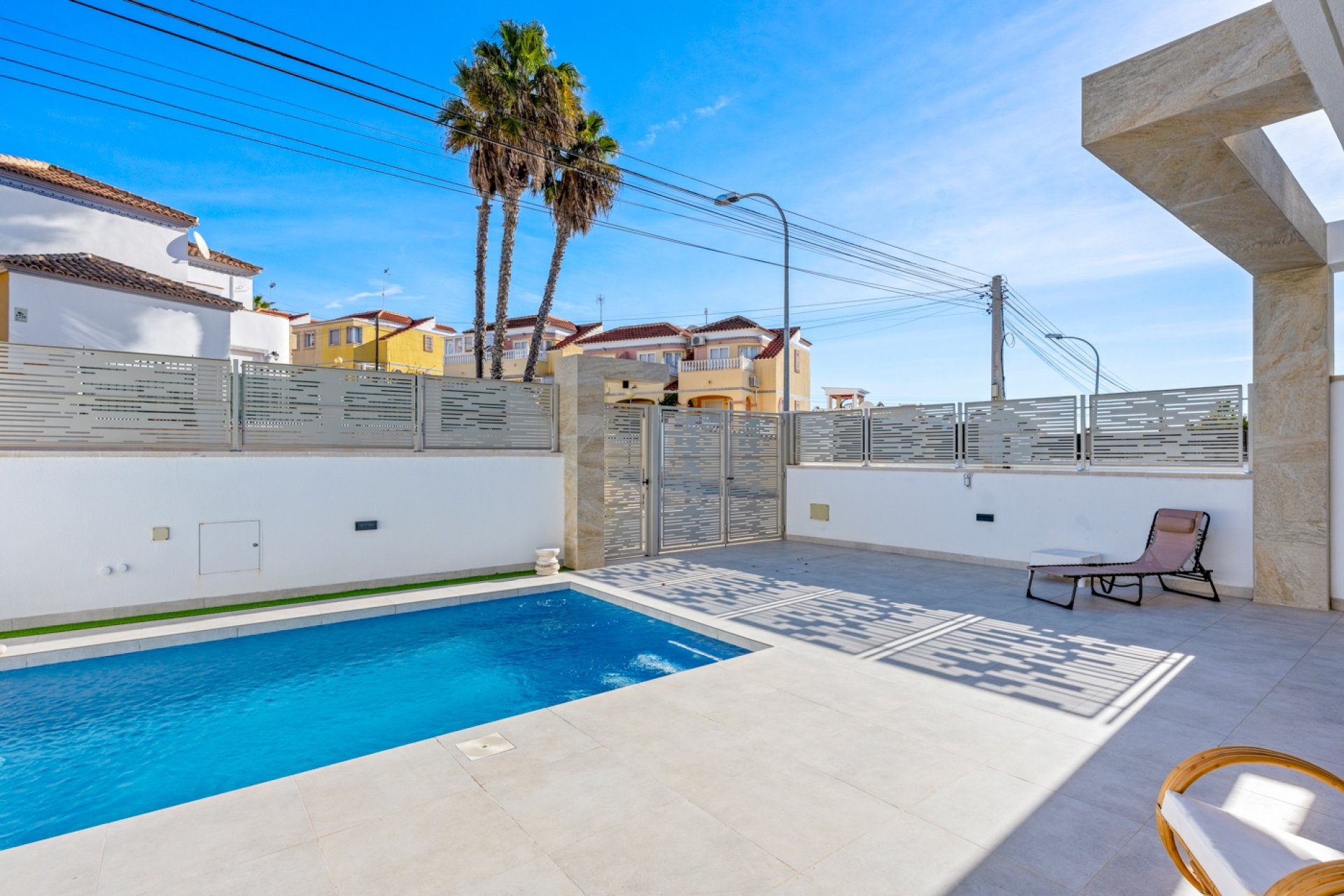 Resale - Villa -
Orihuela Costa - Blue Lagoon