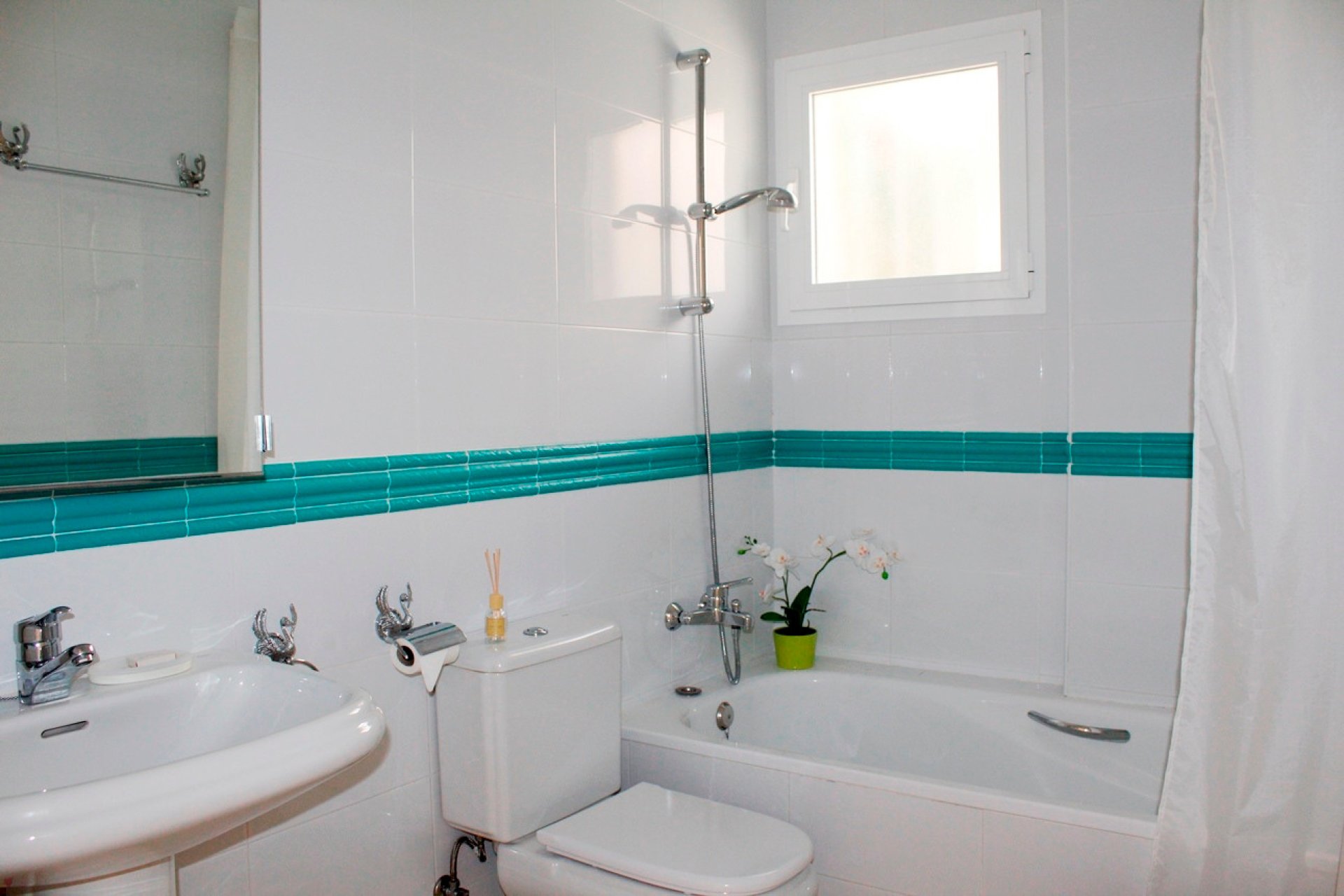 Resale - Villa -
Orihuela Costa - Campoamor Golf