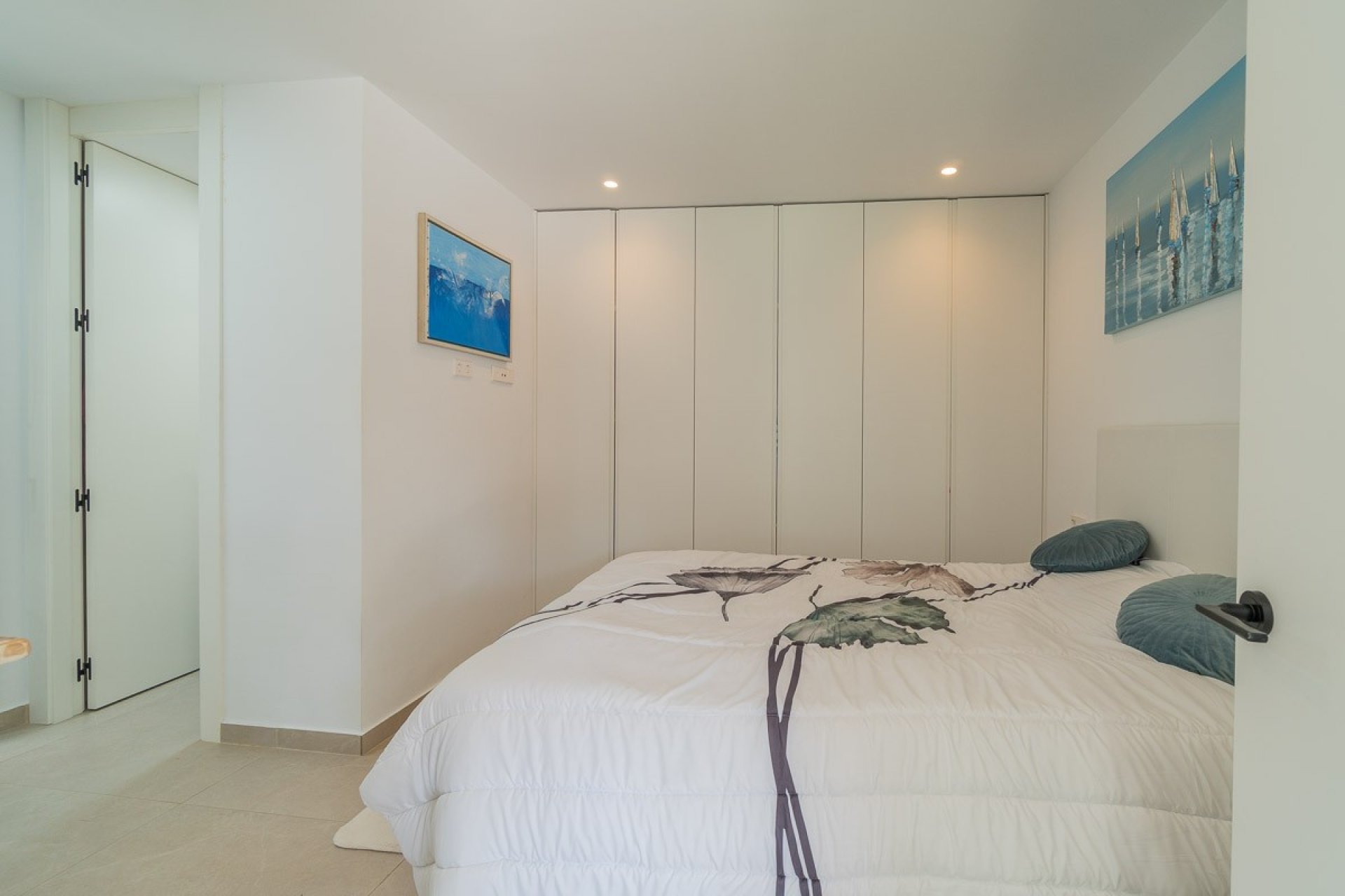 Resale - Villa -
Orihuela Costa - Campoamor