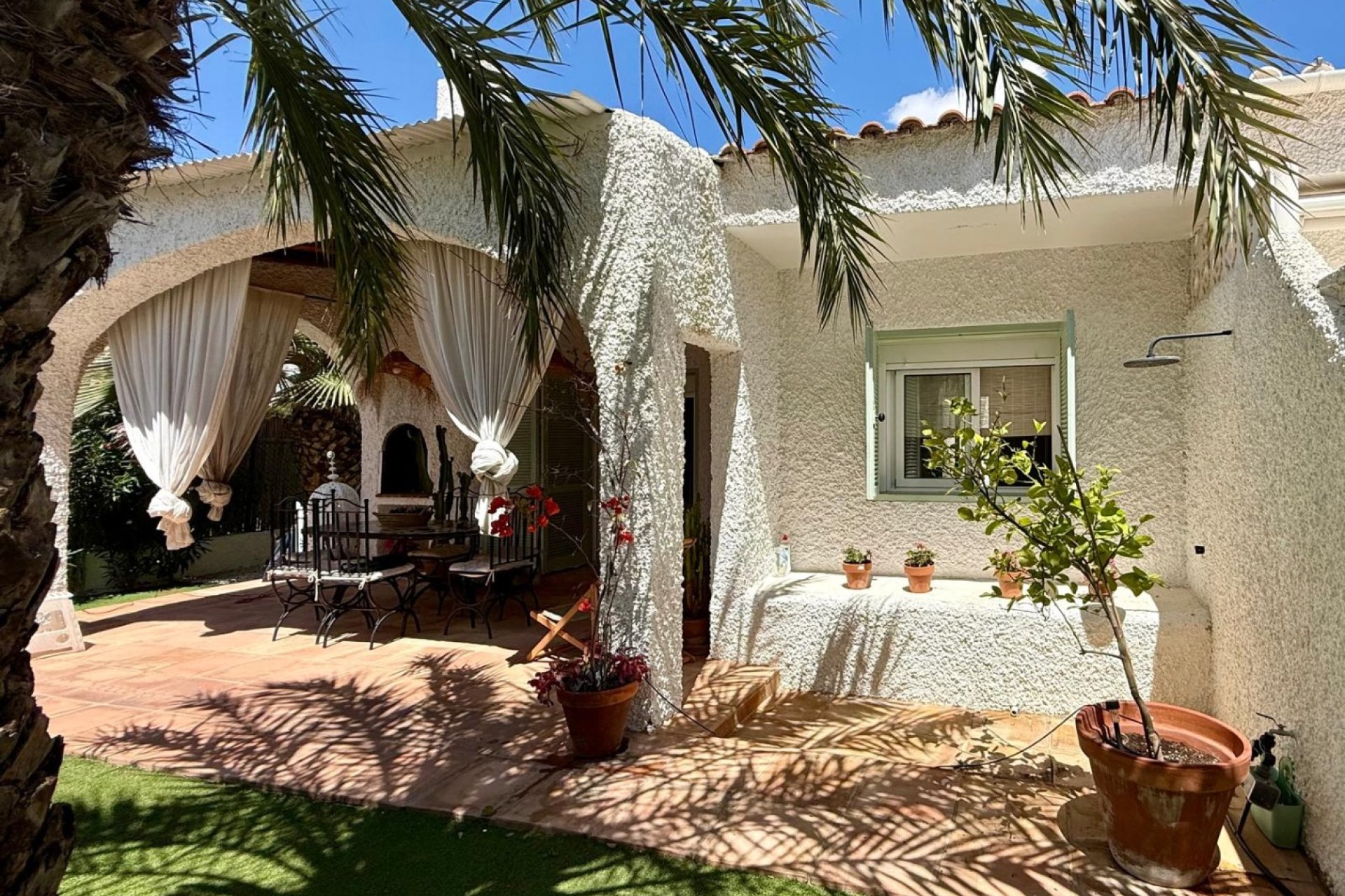 Resale - Villa -
Orihuela Costa - Campoamor