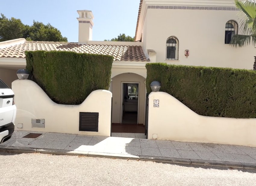 Resale - Villa -
Orihuela Costa - Costa Blanca Sur