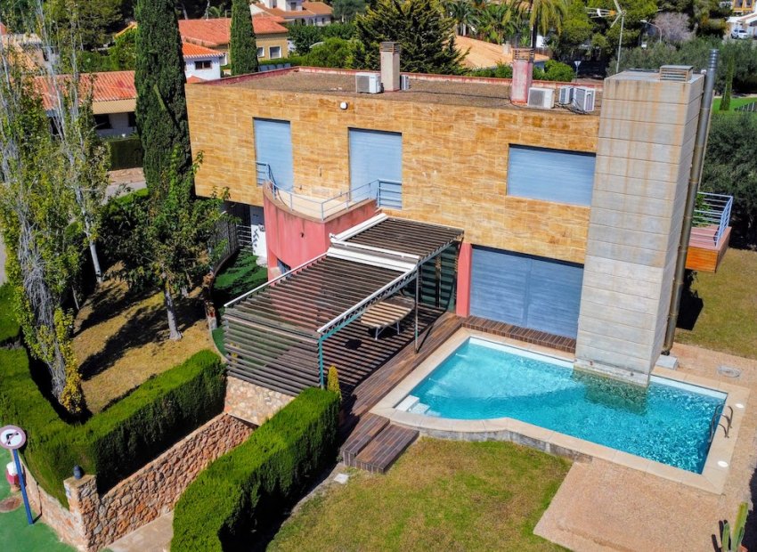 Resale - Villa -
Orihuela Costa - Dehesa de Campoamor