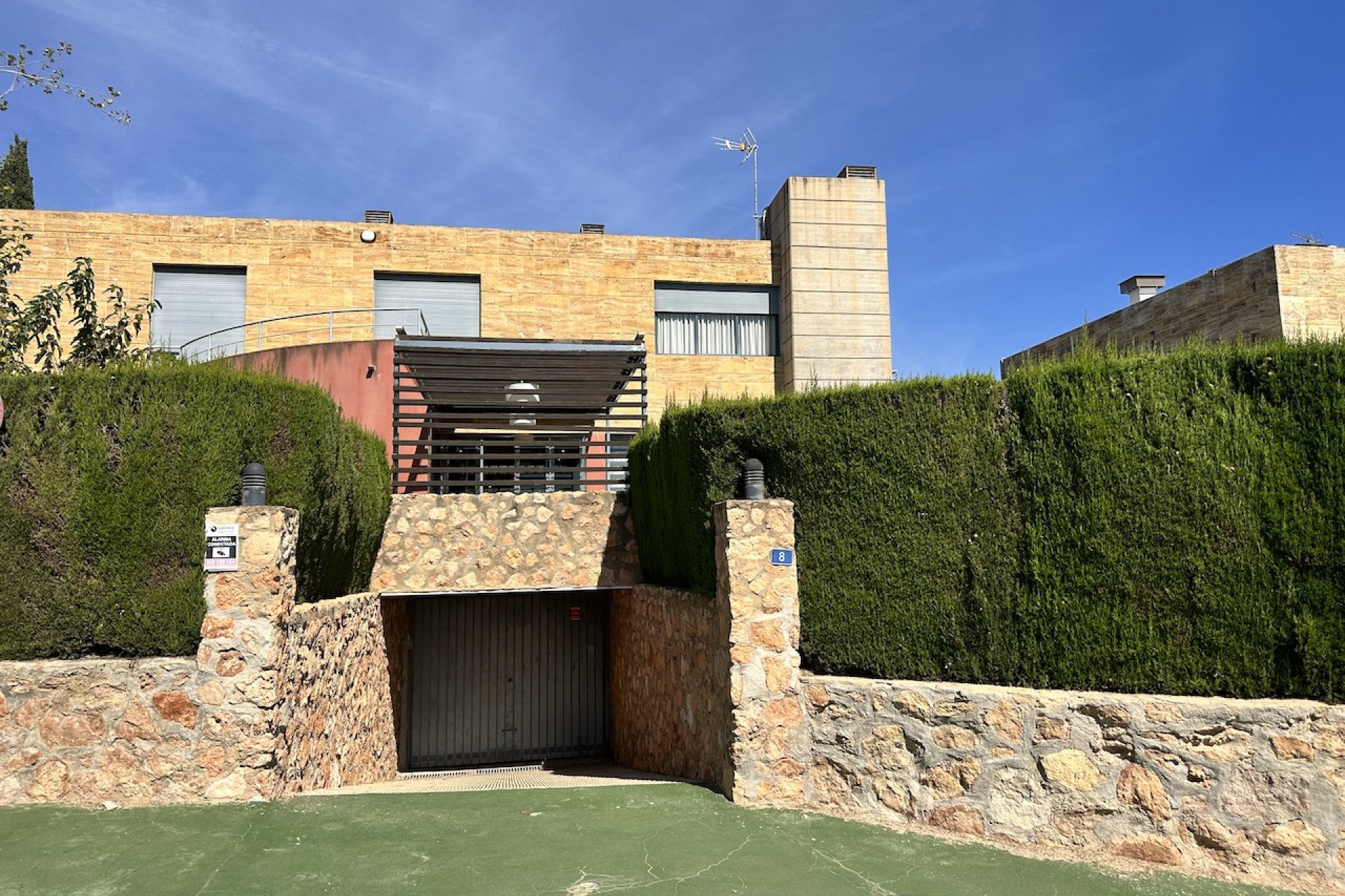 Resale - Villa -
Orihuela Costa - Dehesa de Campoamor
