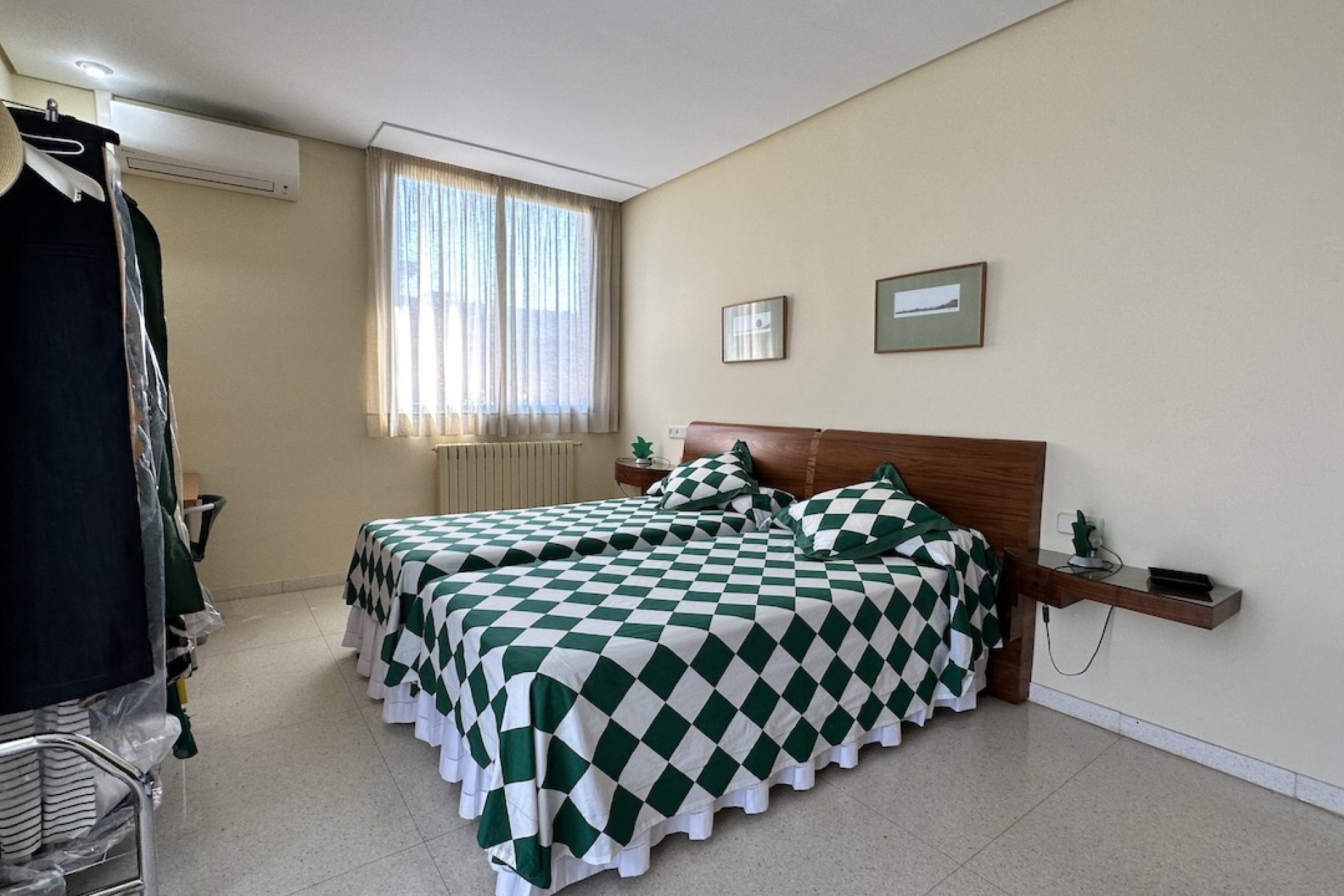 Resale - Villa -
Orihuela Costa - Dehesa de Campoamor
