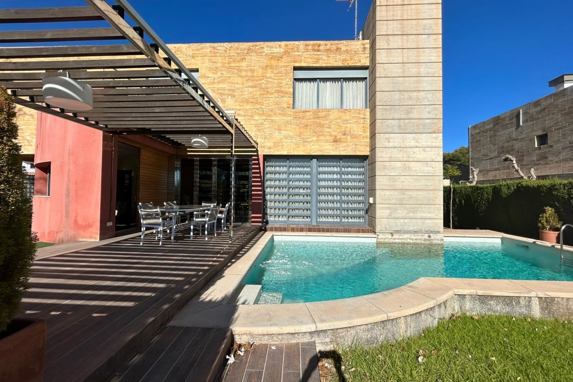 Resale - Villa -
Orihuela Costa - Dehesa de Campoamor