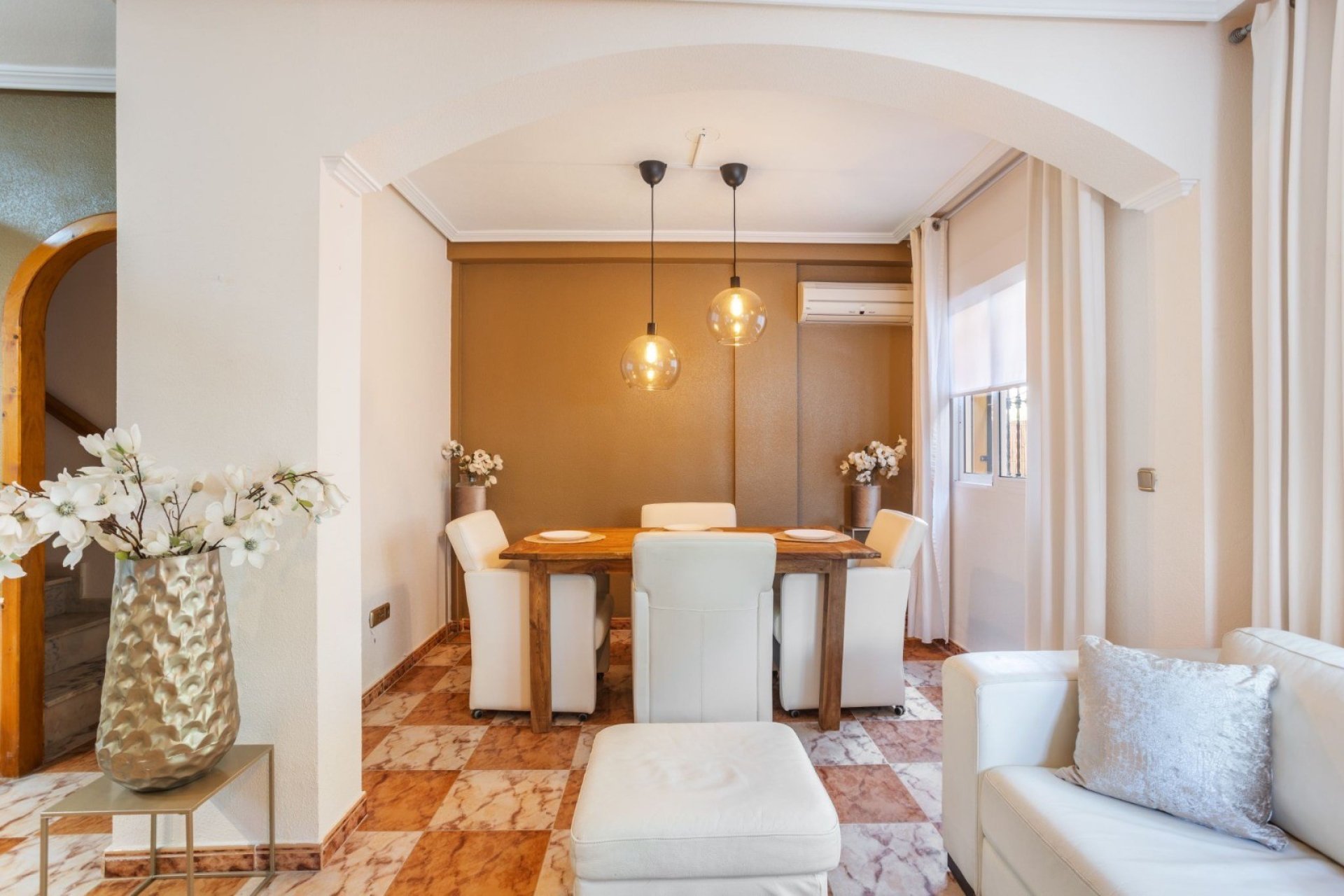 Resale - Villa -
Orihuela Costa - La Regia