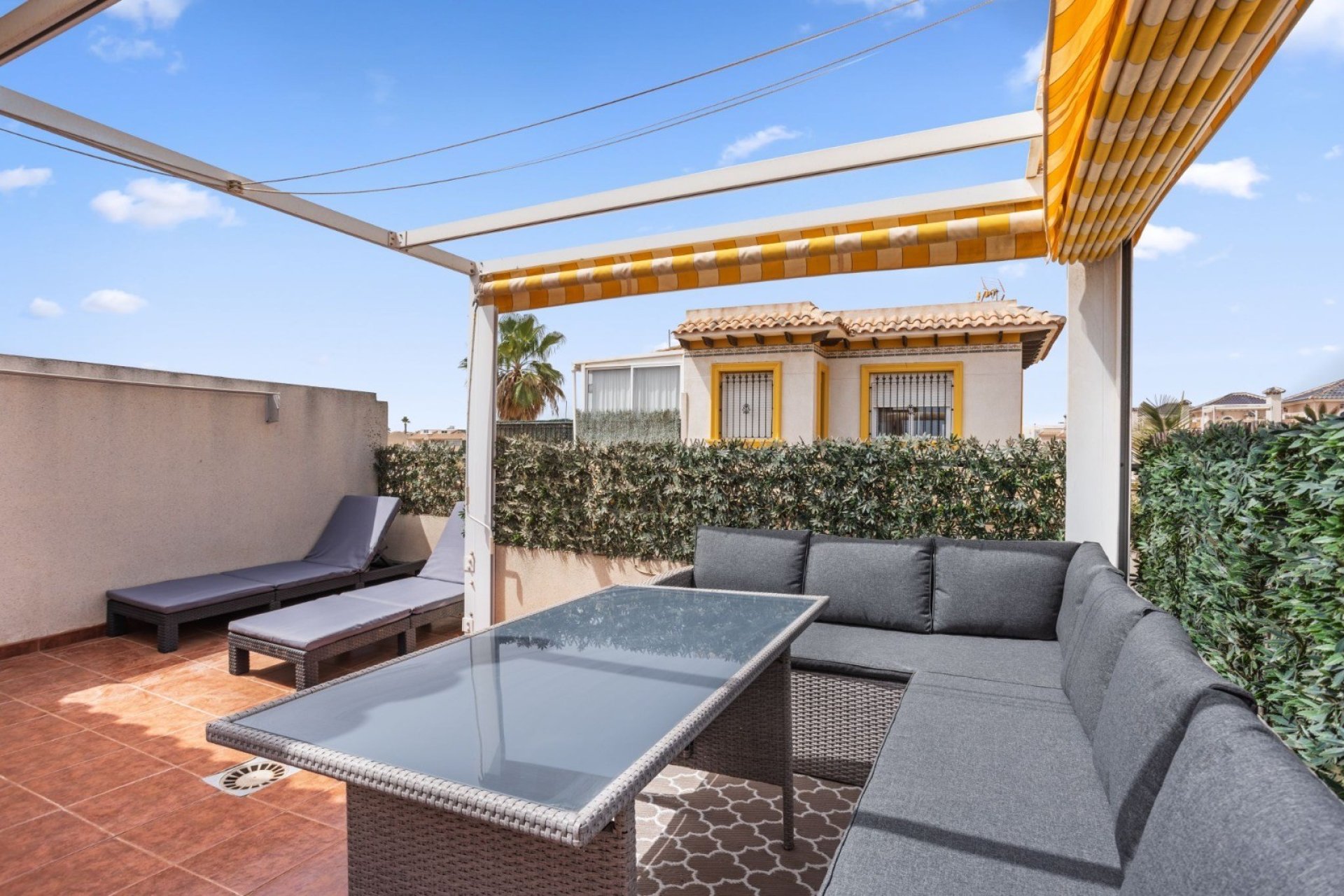 Resale - Villa -
Orihuela Costa - La Regia