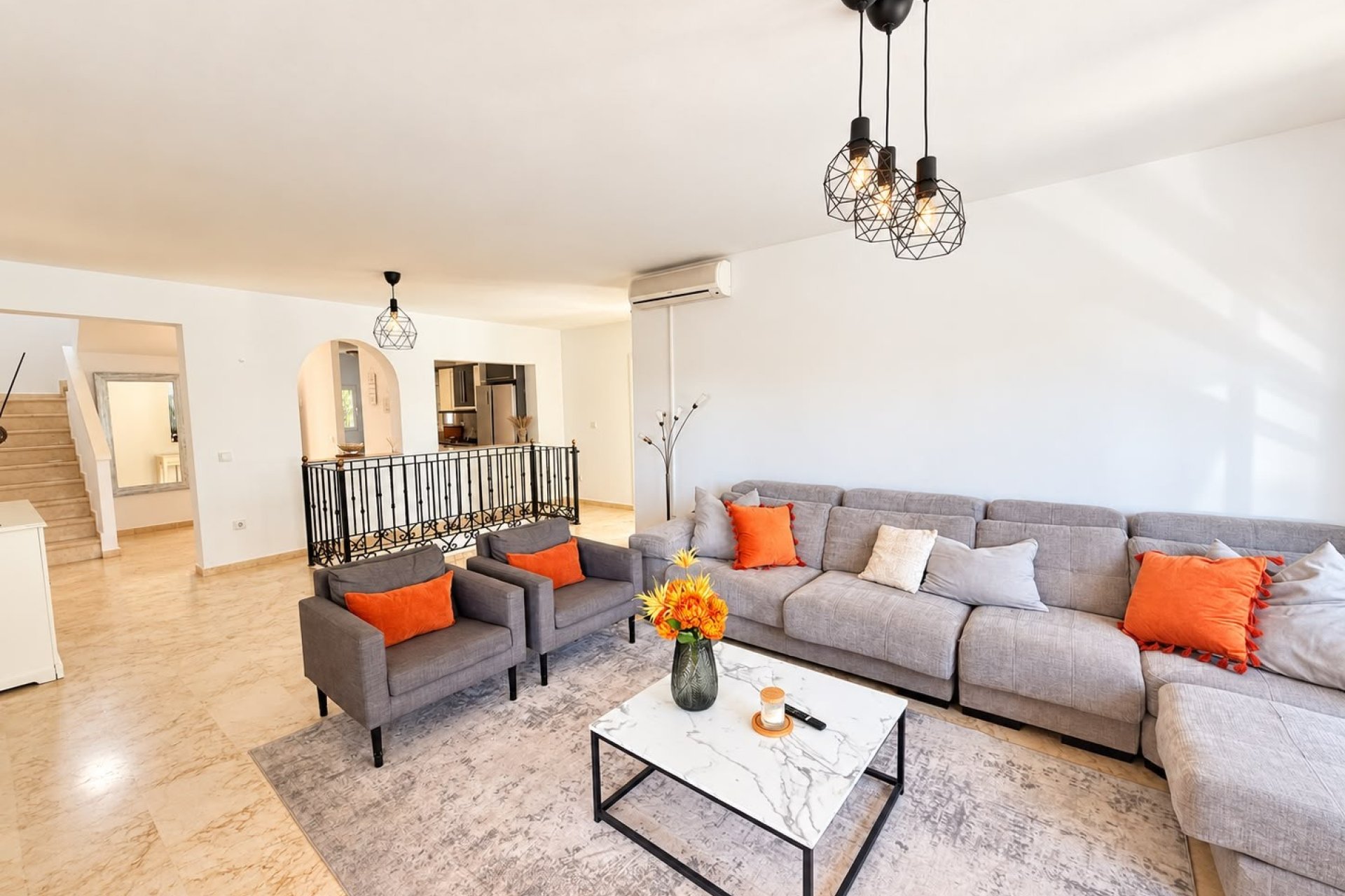 Resale - Villa -
Orihuela Costa - Las Ramblas
