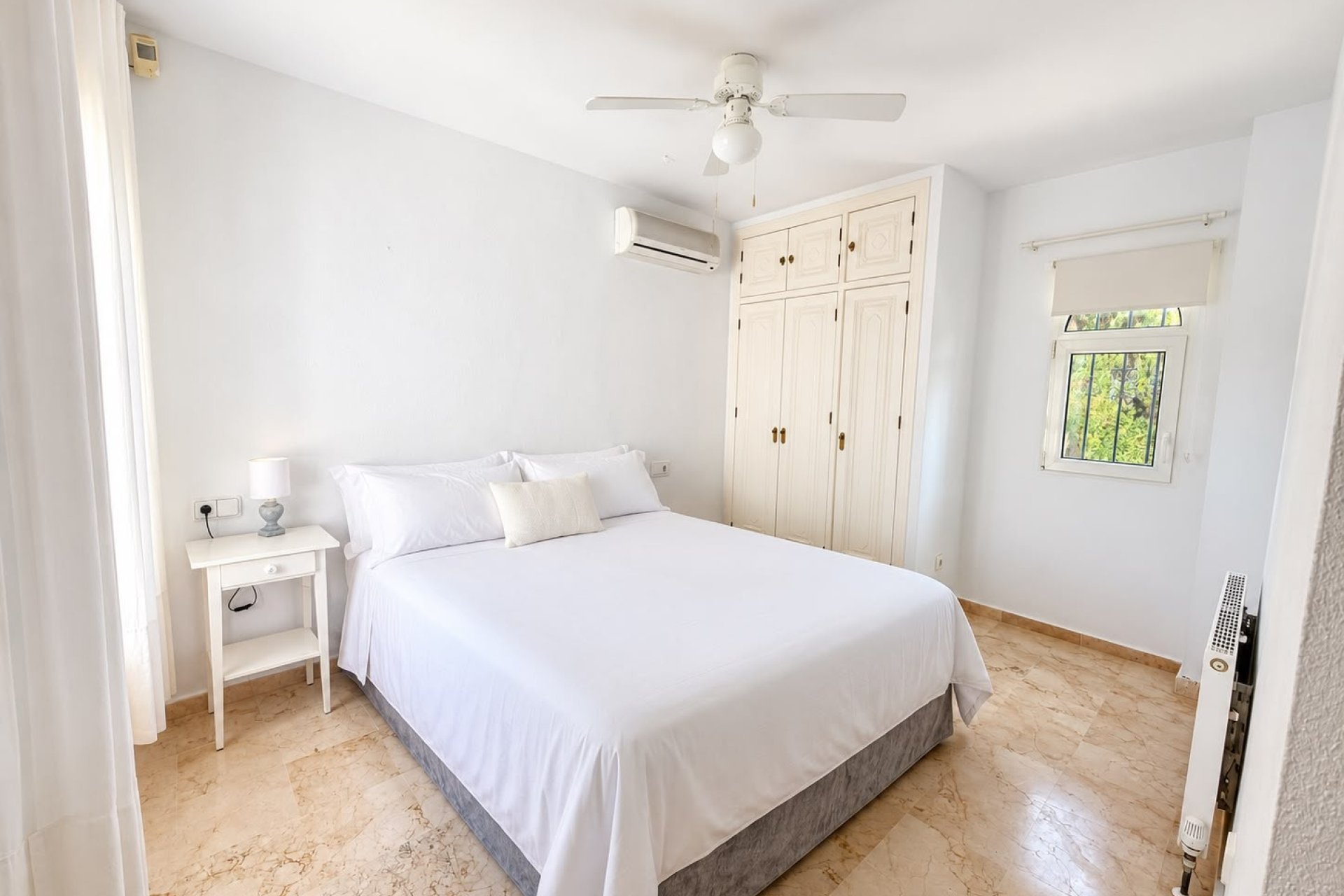 Resale - Villa -
Orihuela Costa - Las Ramblas
