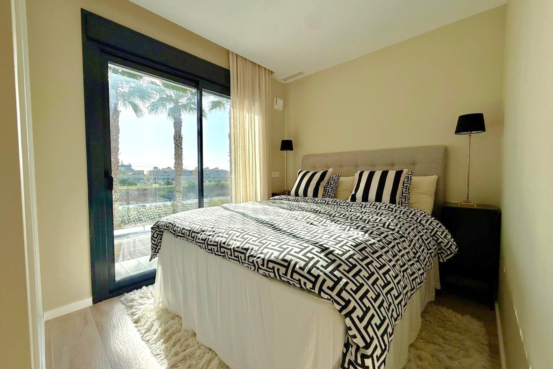 Resale - Villa -
Orihuela Costa - Lomas de Cabo Roig