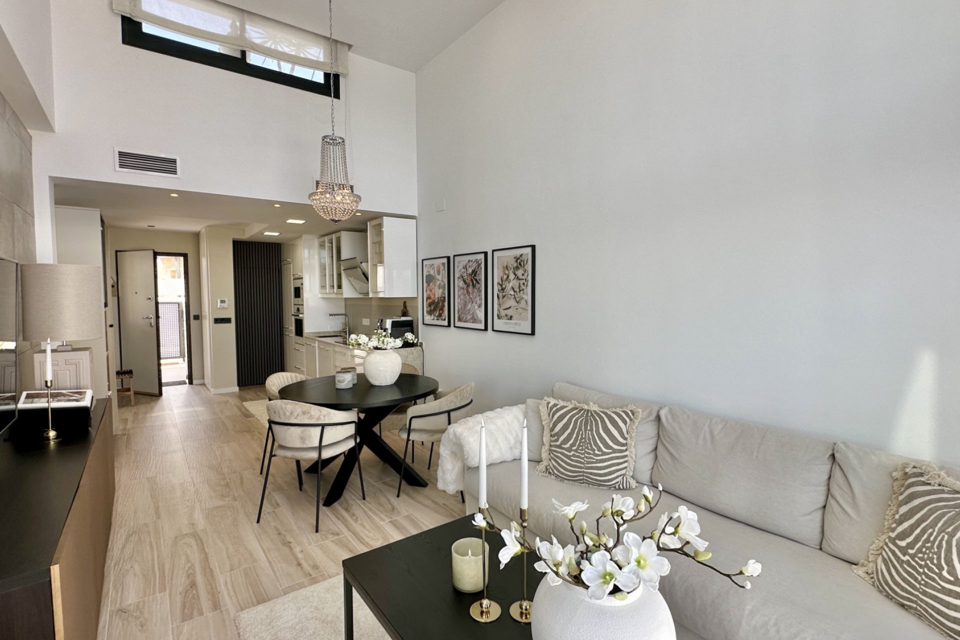 Resale - Villa -
Orihuela Costa - Lomas de Cabo Roig