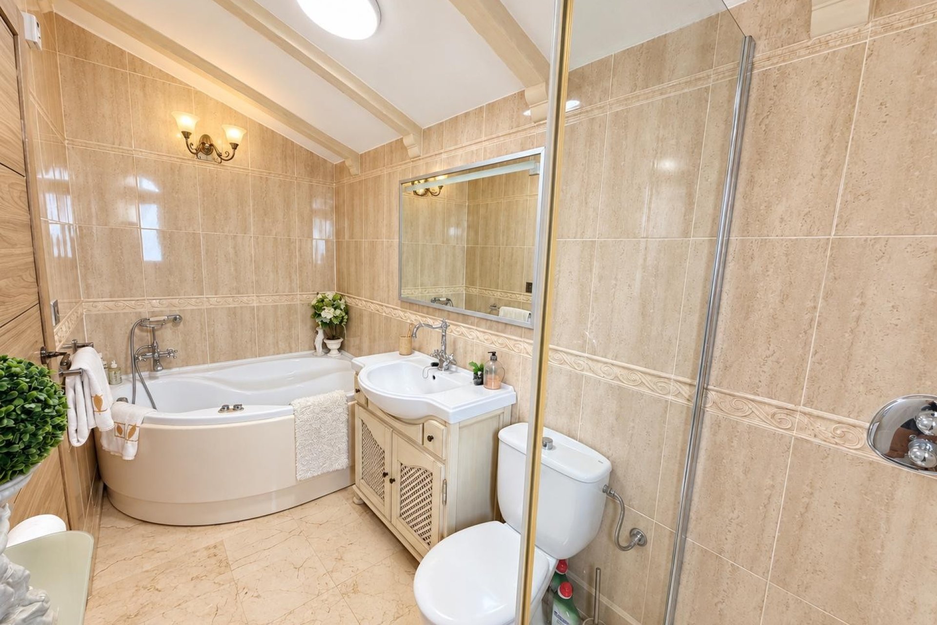 Resale - Villa -
Orihuela Costa - Lomas de Cabo Roig
