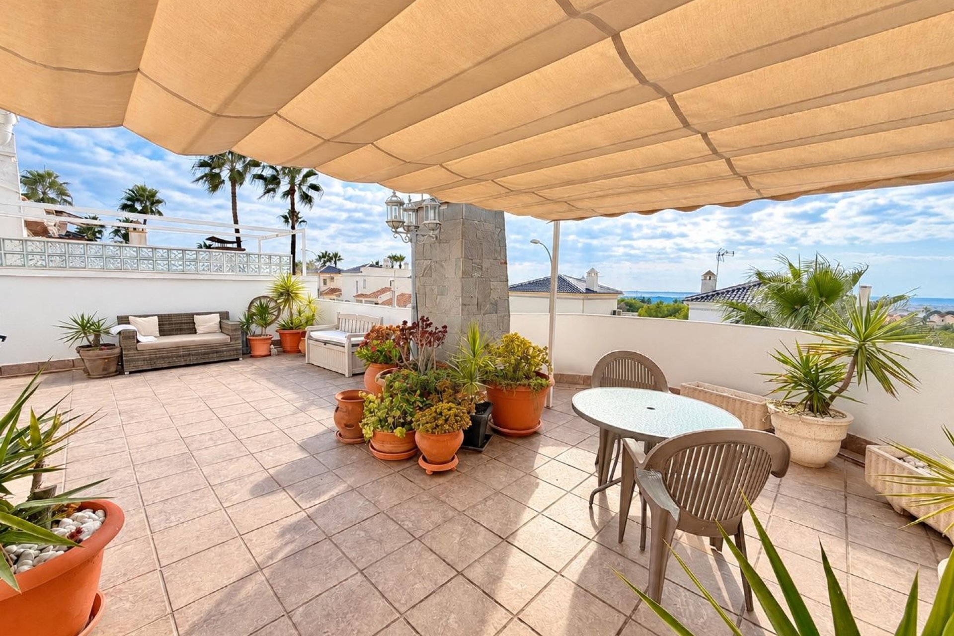 Resale - Villa -
Orihuela Costa - Lomas de Cabo Roig