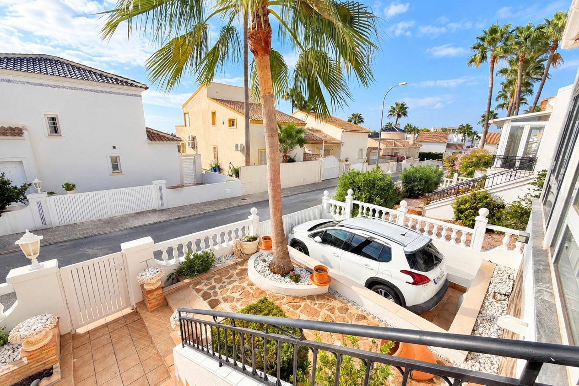 Resale - Villa -
Orihuela Costa - Lomas de Cabo Roig