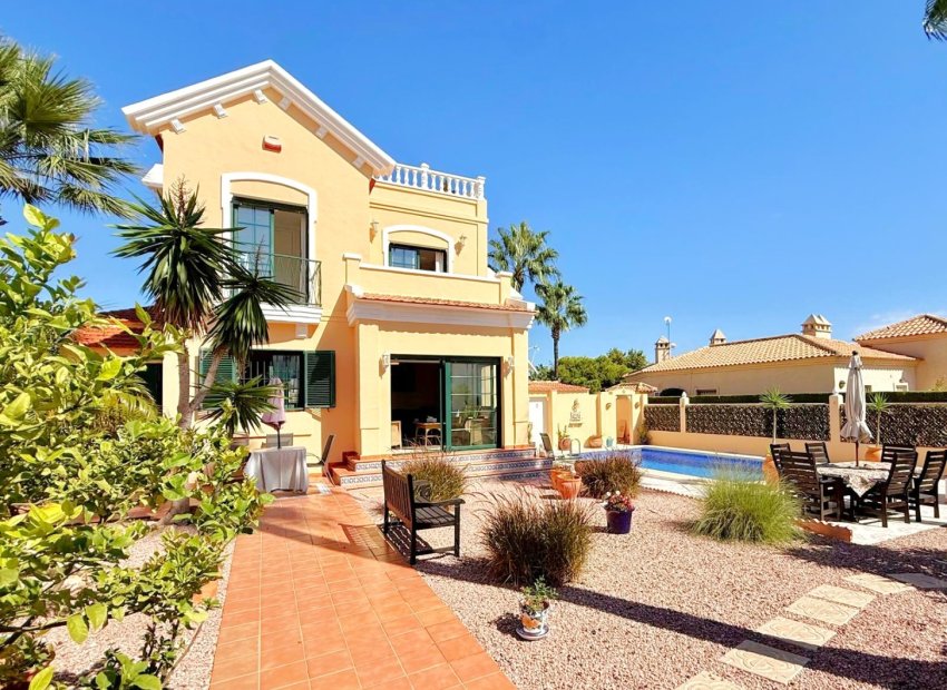 Resale - Villa -
Orihuela Costa - Los Dolses