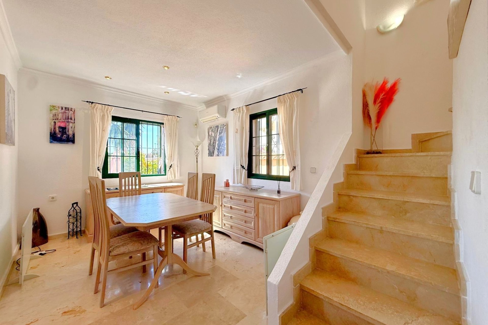 Resale - Villa -
Orihuela Costa - Los Dolses