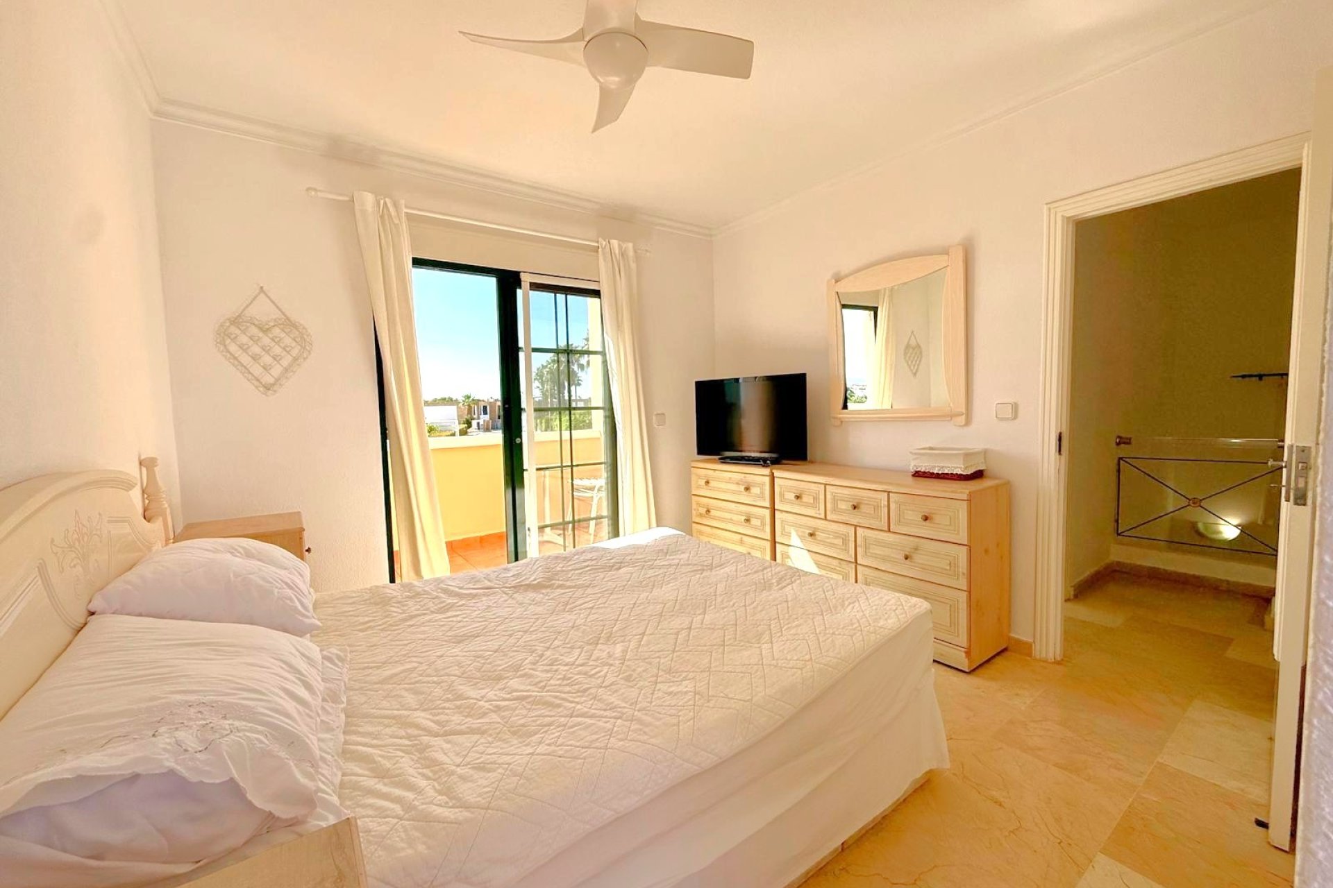 Resale - Villa -
Orihuela Costa - Los Dolses