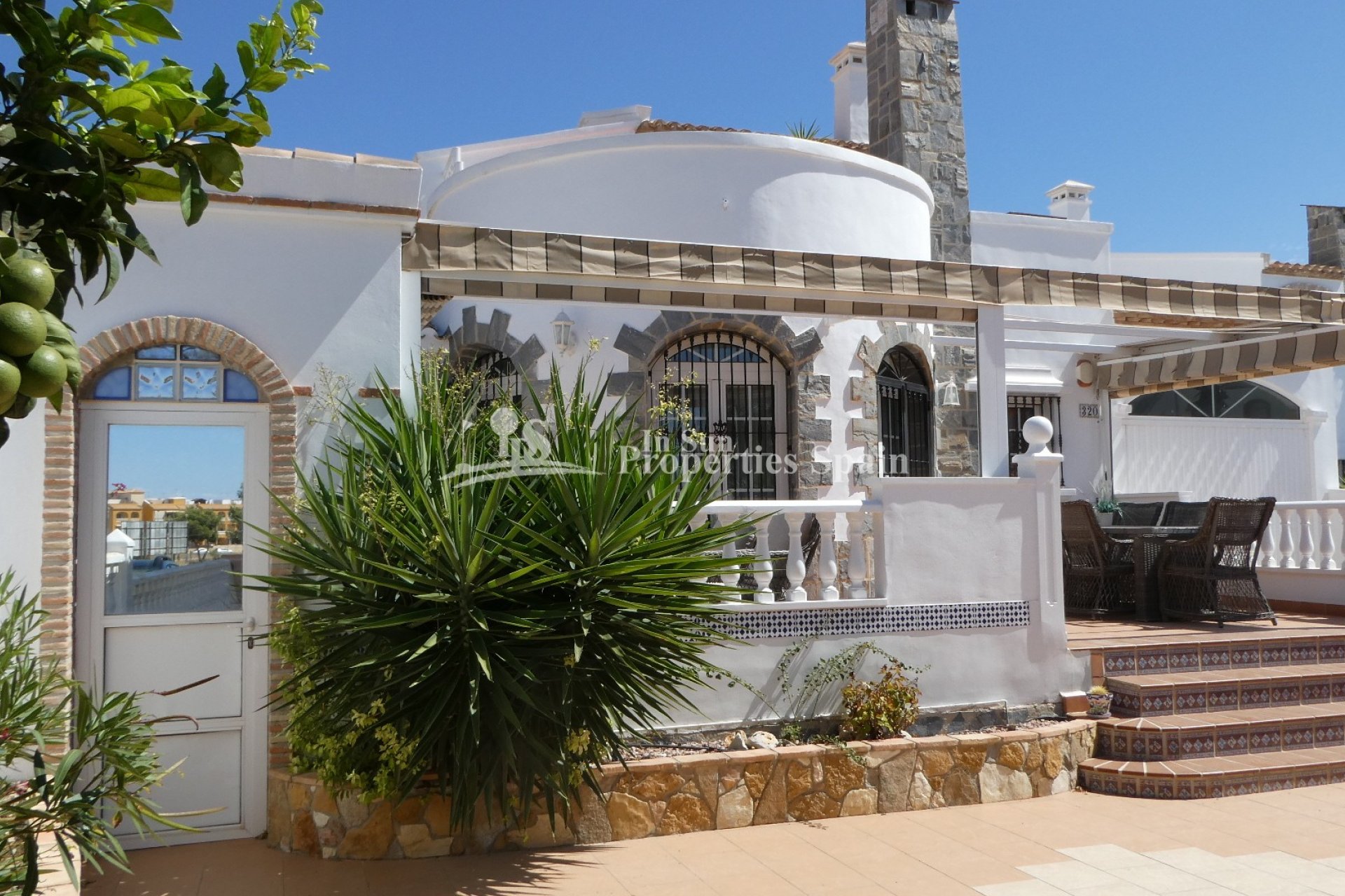 Resale - Villa -
Orihuela Costa - Los Dolses