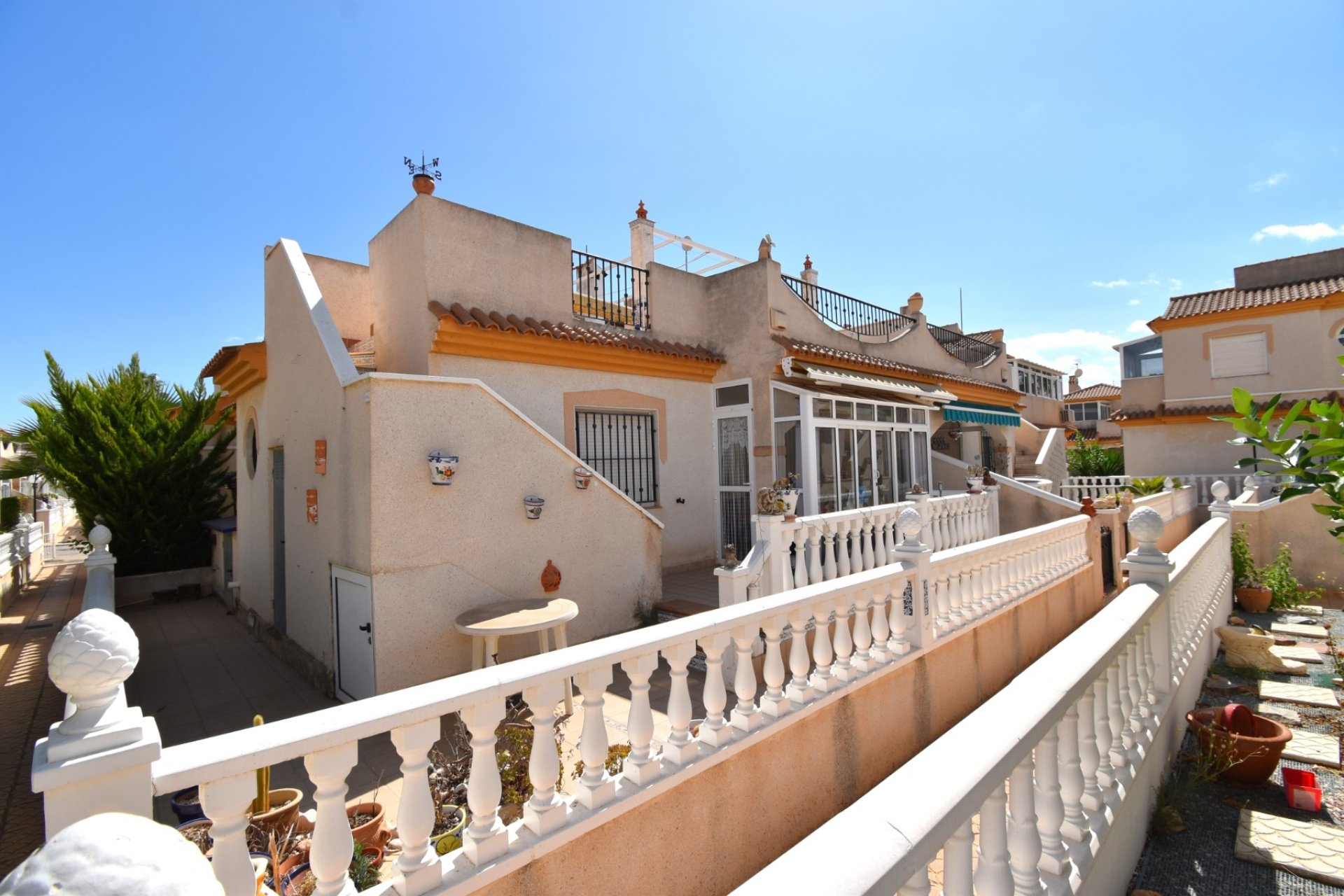 Resale - Villa -
Orihuela Costa - Playa Flamenca