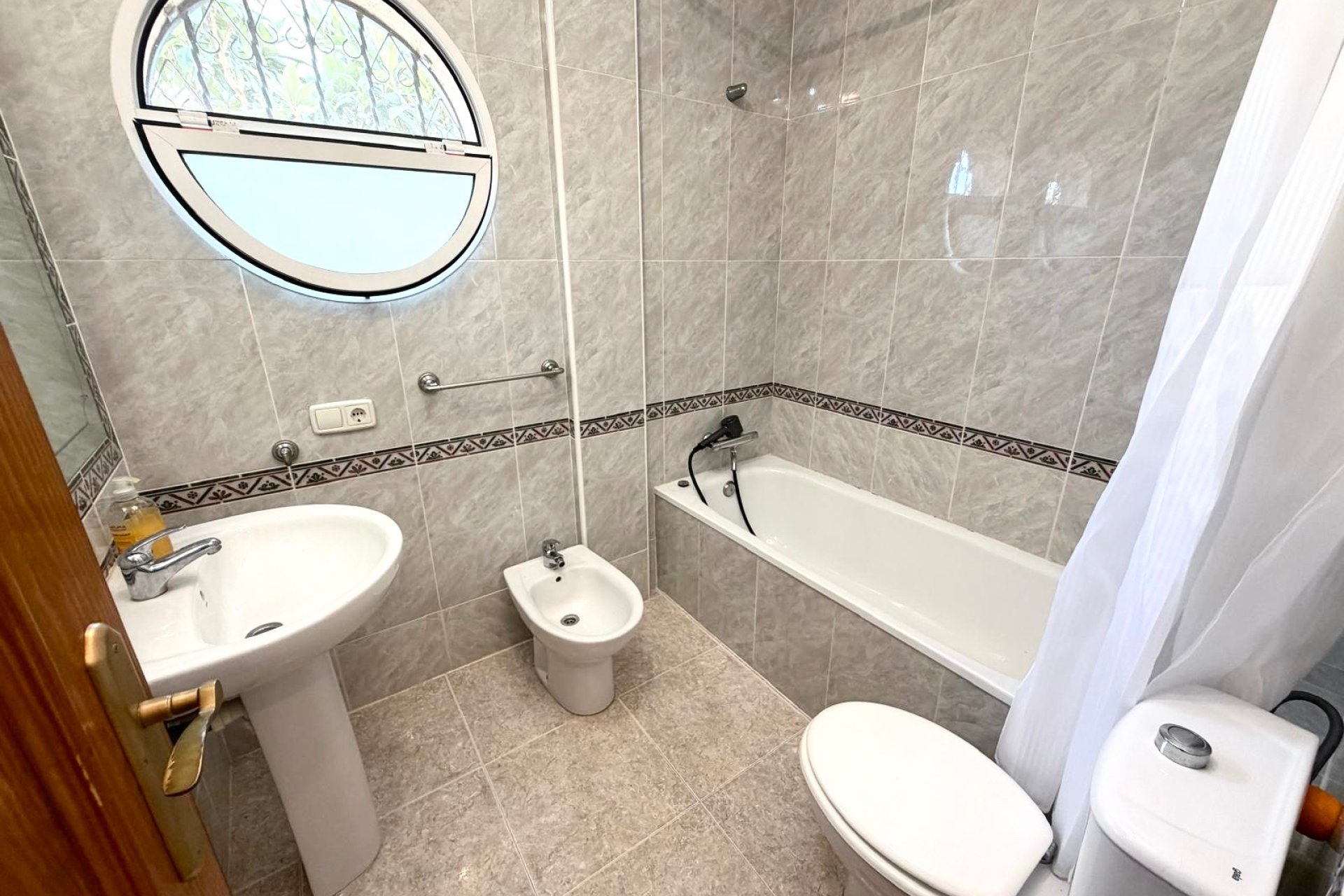Resale - Villa -
Orihuela Costa - Villamartín-Las Filipinas
