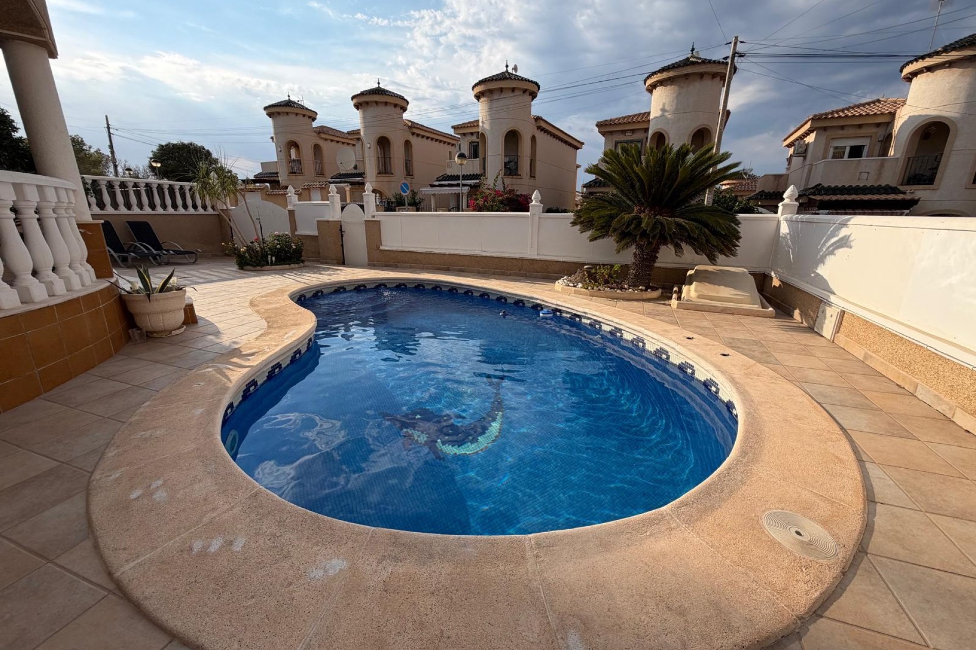 Resale - Villa -
Orihuela Costa - Villamartín-Las Filipinas